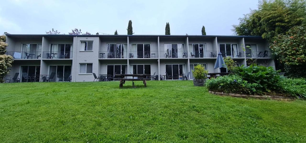 Riverbank Park Motel 브라이트 외부 사진
