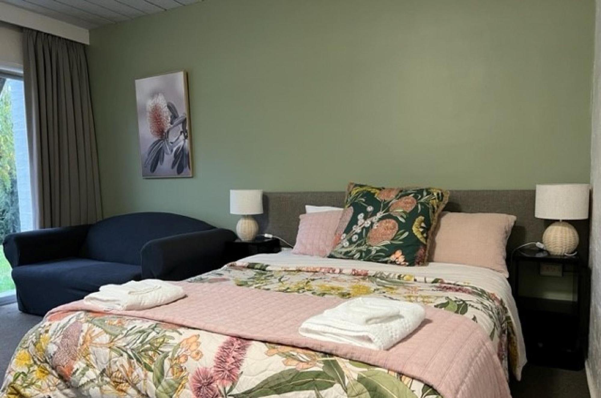 Riverbank Park Motel 브라이트 외부 사진